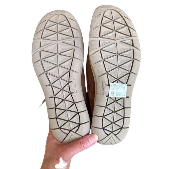 Clarks Brown Leather Boat Shoes with Moccasin Toe - Picture 6 of 6